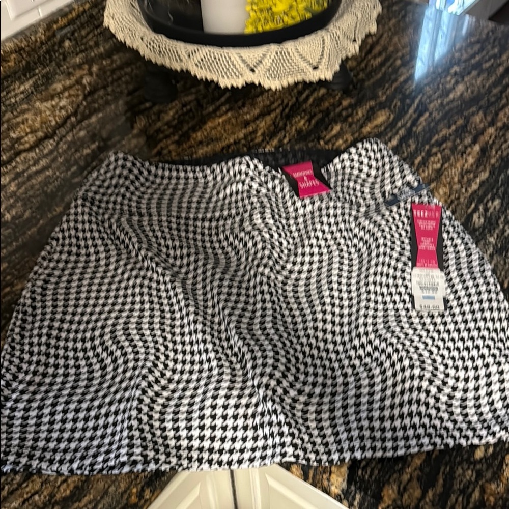 Black and White Houndstooth golf / tennis  Skirt new with tags size XL